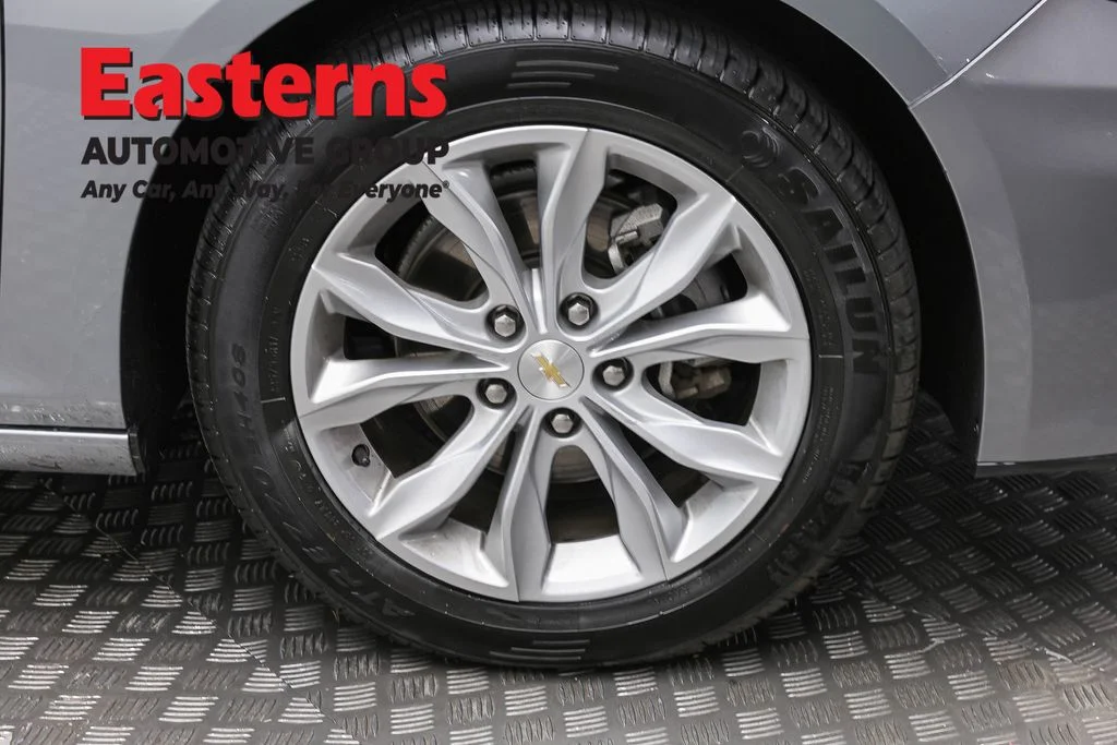 Used 2024 Gray Chevrolet LT image 31