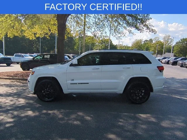 Used 2018 White Jeep Altitude image 2
