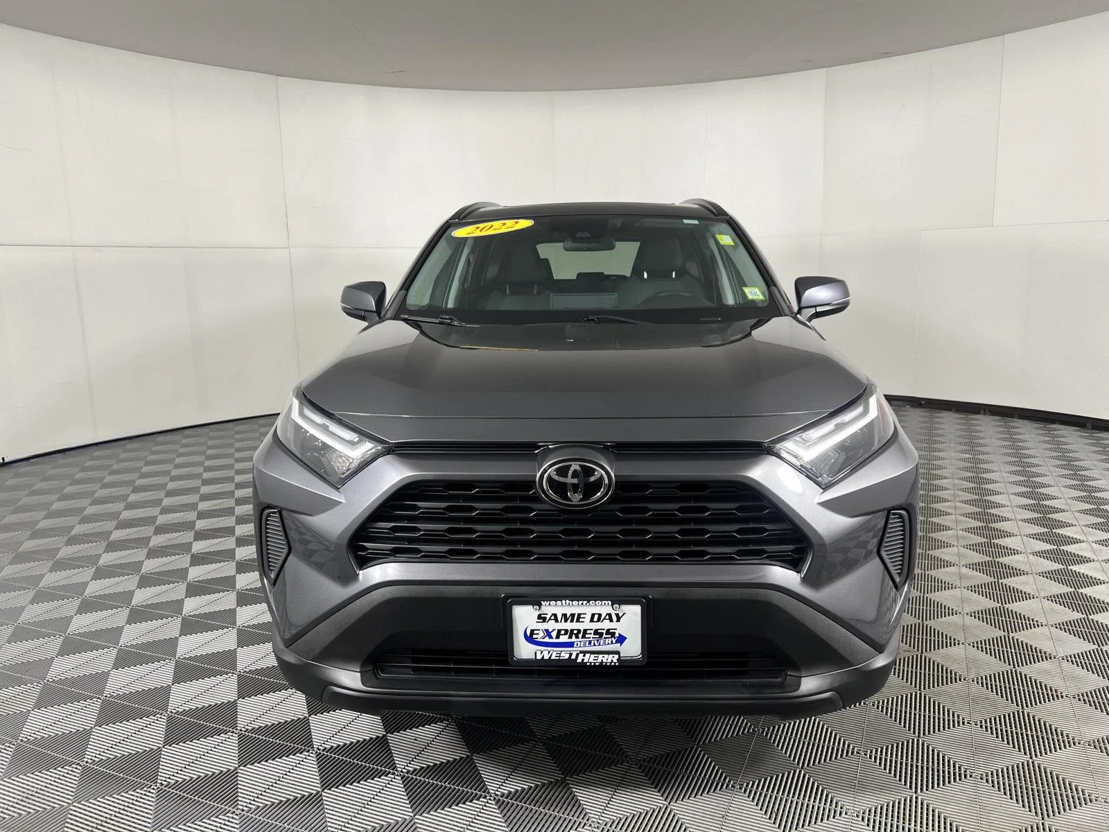 Used 2022  Toyota XLE image 36