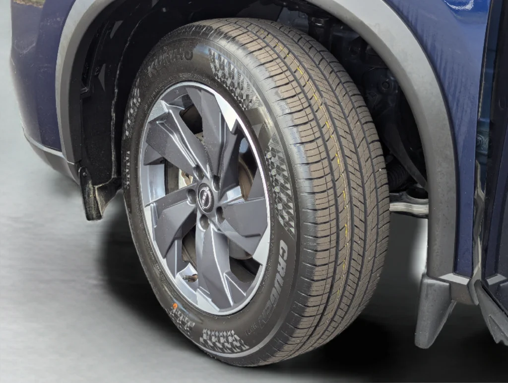 Used 2025 Blue Nissan SV image 47
