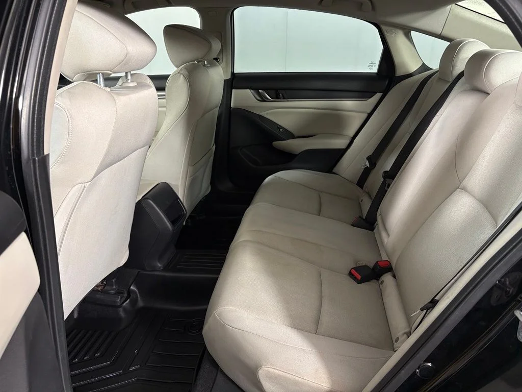 Used 2018  Honda LX image 34