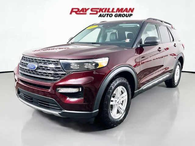 Used 2022 Red Ford XLT image 3