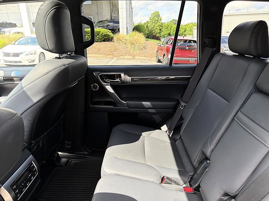 Used 2023 Eminent White Pearl Lexus GX 460 Premium image 21