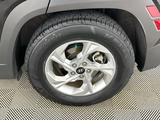 Certified Used 2022 Black Hyundai SEL image 21