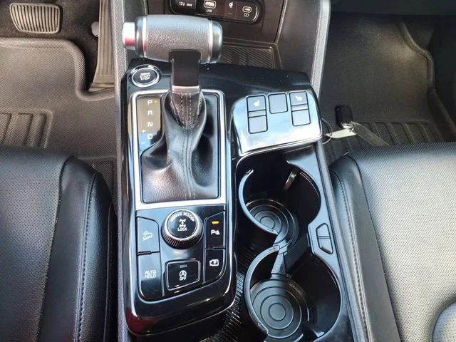 Used 2024 Red Kia X-Line image 17