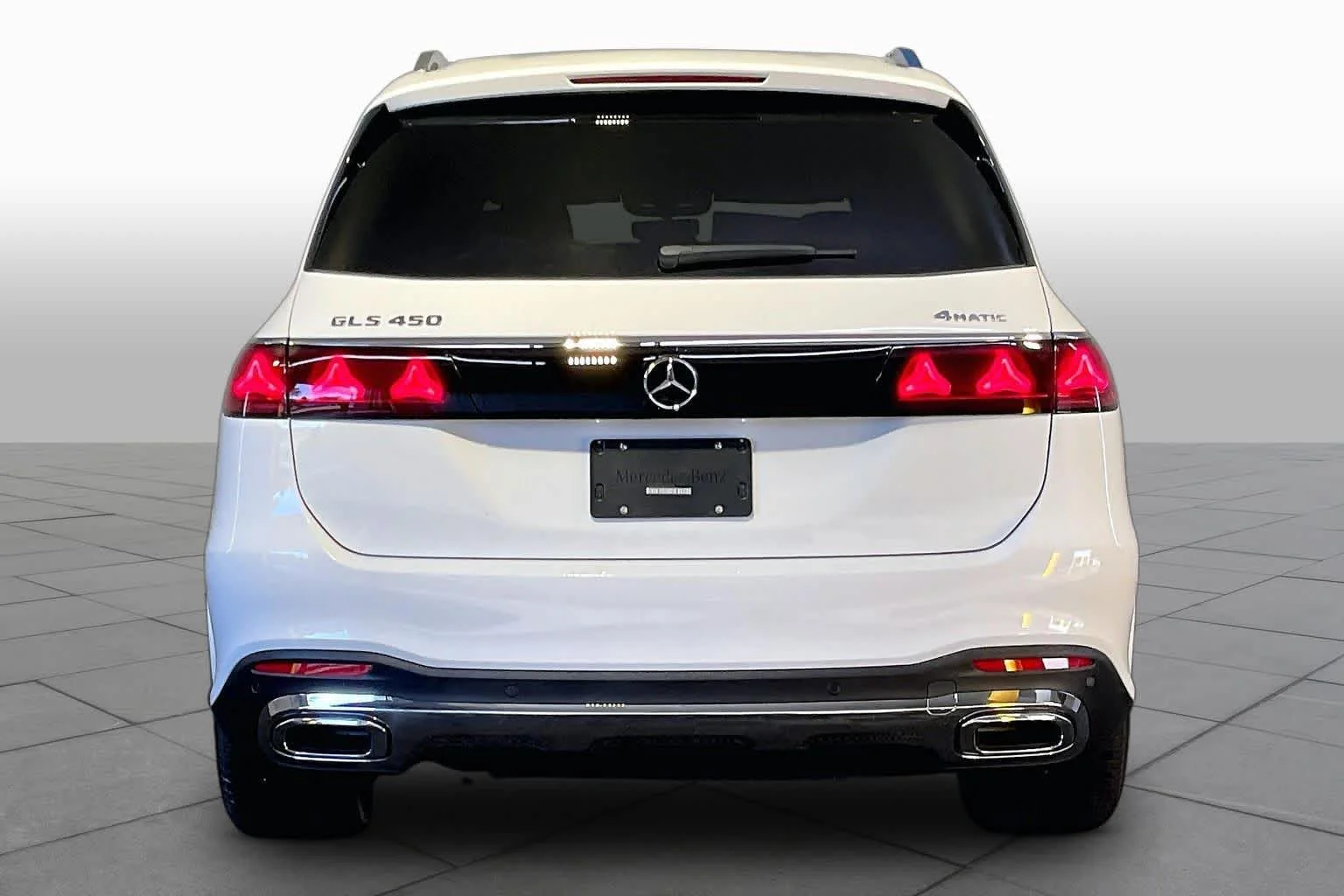 New 2027 Polar White Mercedes-Benz GLS 450 image 4
