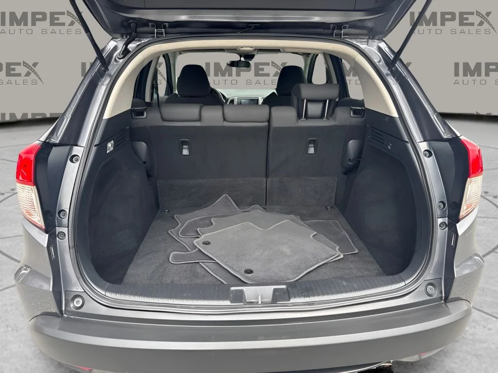 Used 2019  Honda EX image 18