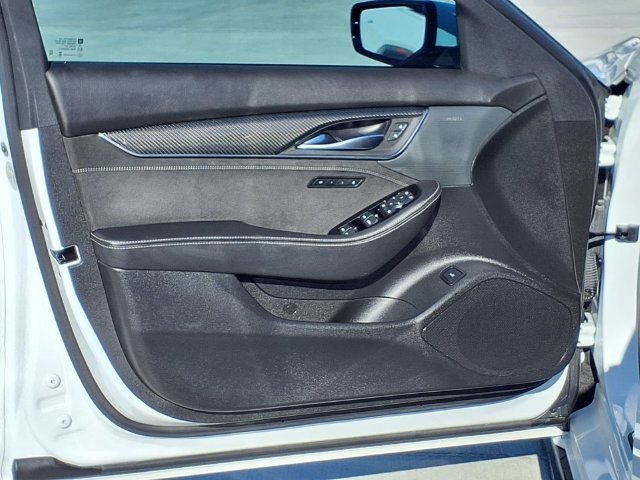 Used 2024 White Cadillac V-Series image 24