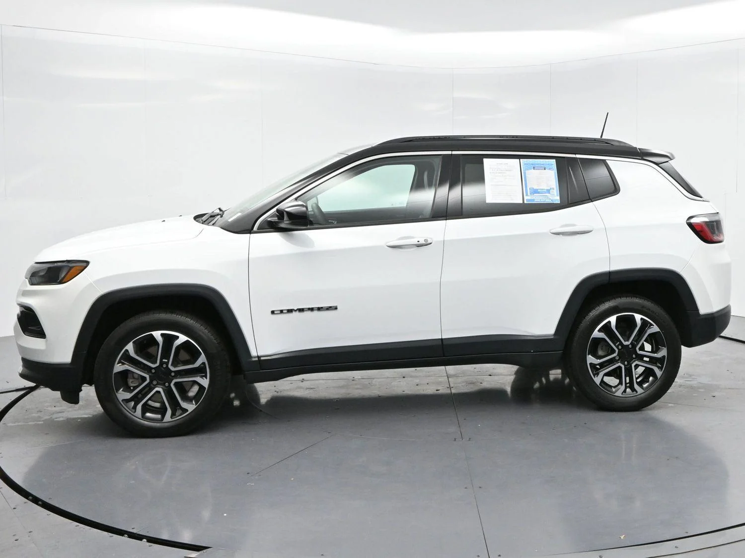 Used 2023 Bright White Clearcoat Jeep Limited image 4