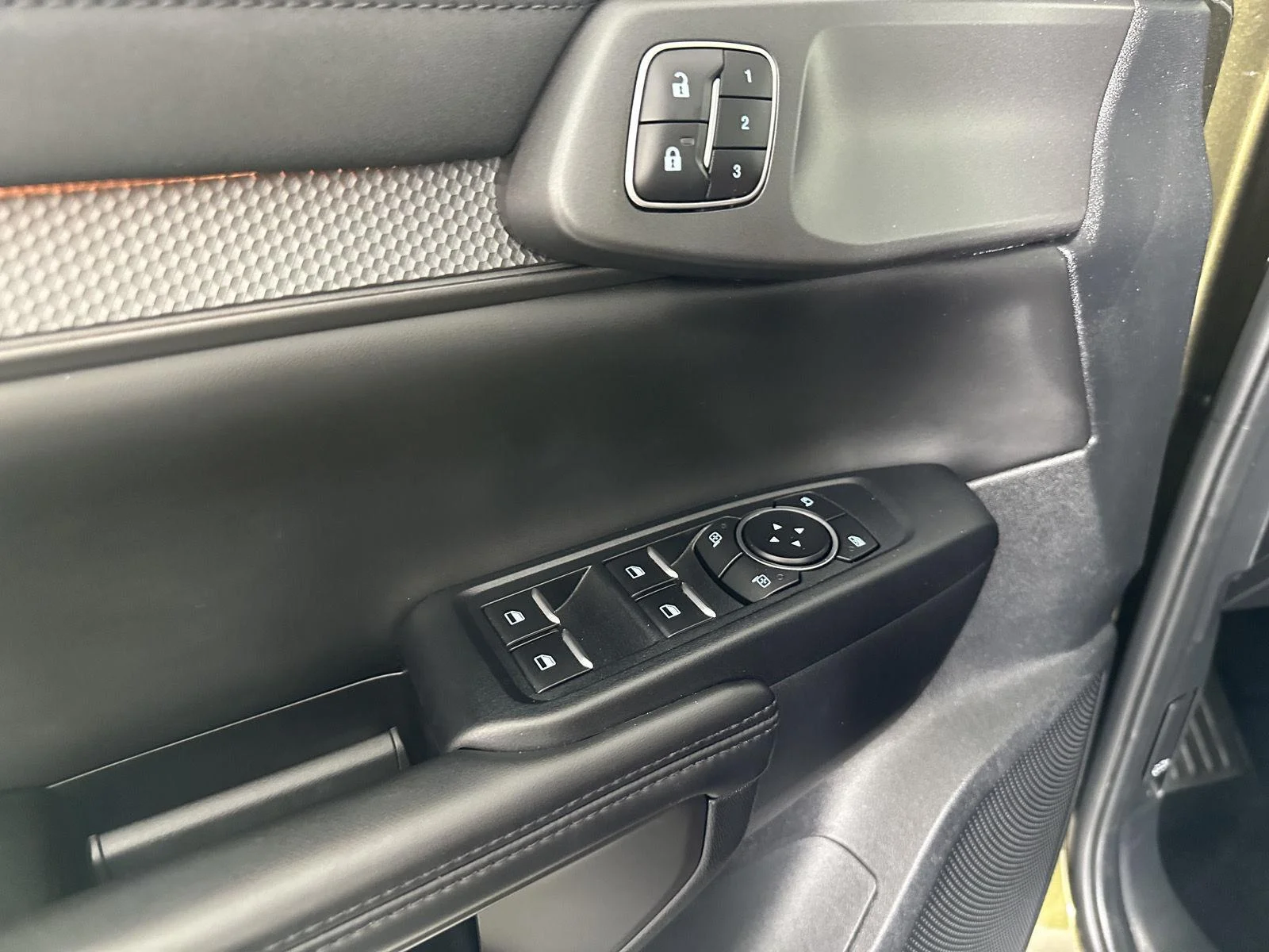 Used 2025 Shelter Green Ford Raptor image 15