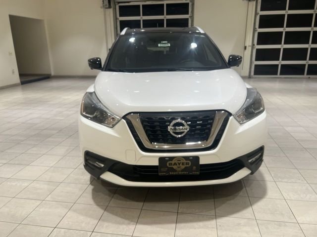 Used 2019 White Nissan SR image 8