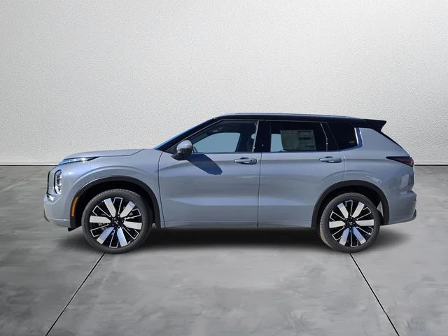 2026 Mitsubishi Outlander SEL - Photo 3