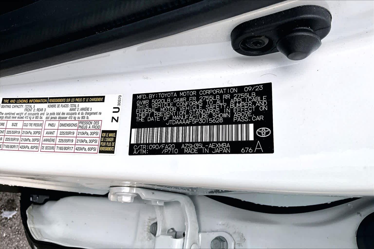 Used 2023 Oxygen White Toyota XLE image 34