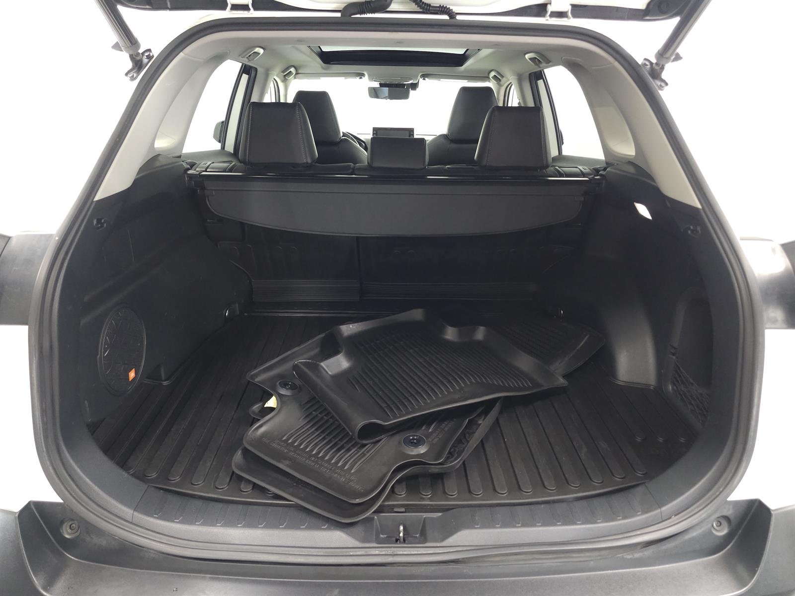2022 Toyota RAV4 Limited - Photo 11