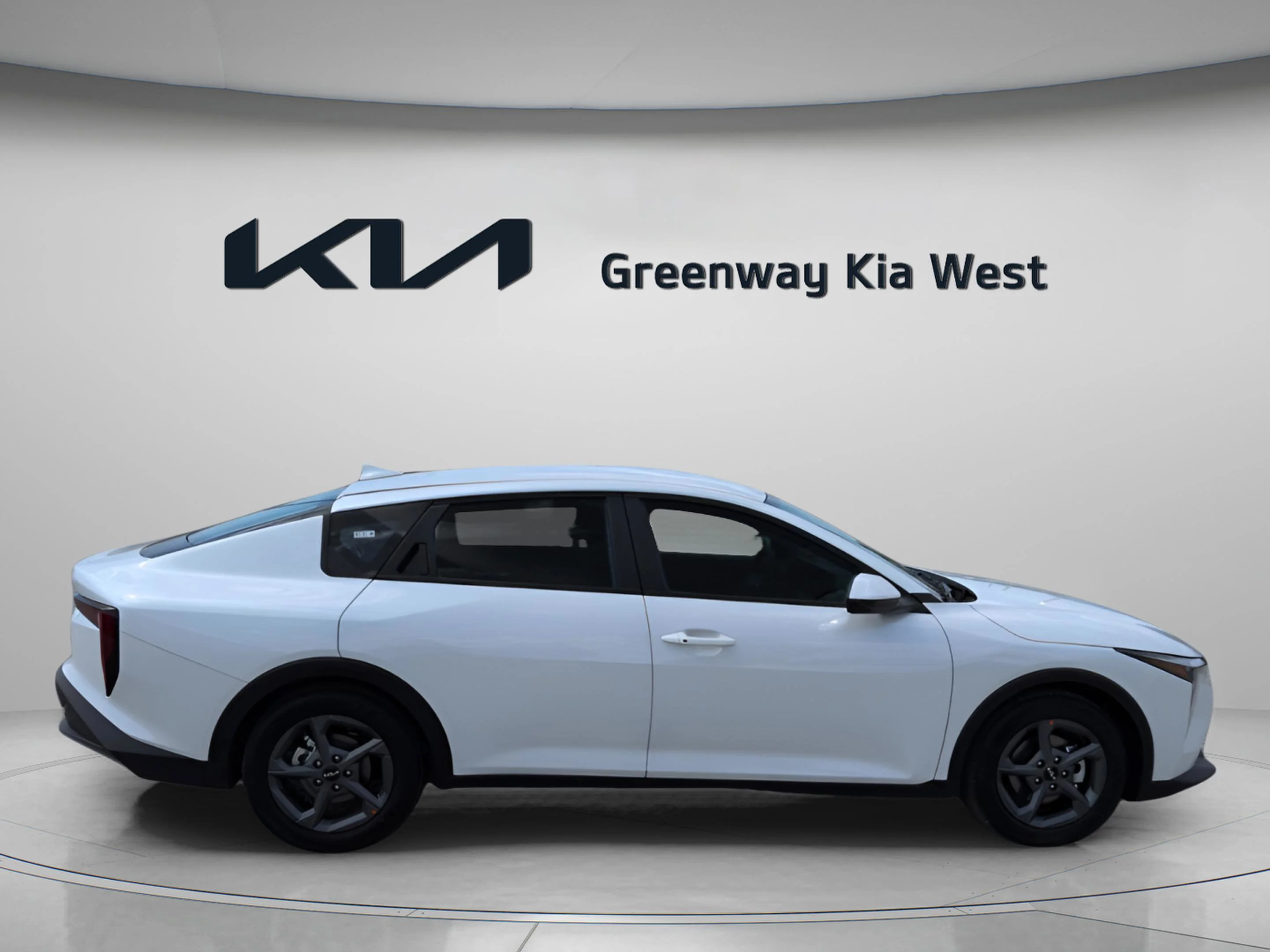New 2026 Snow White Pearl Kia LXS image 9