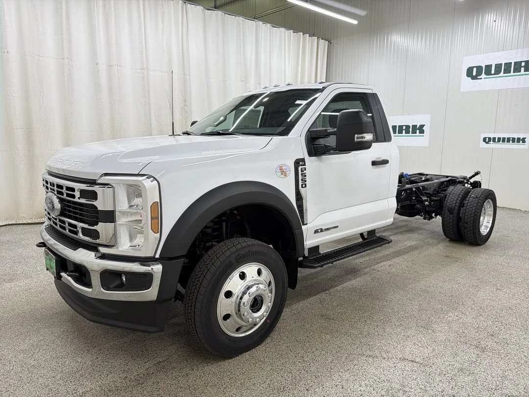 New 2026 Oxford White Ford F-550® XLT image 4