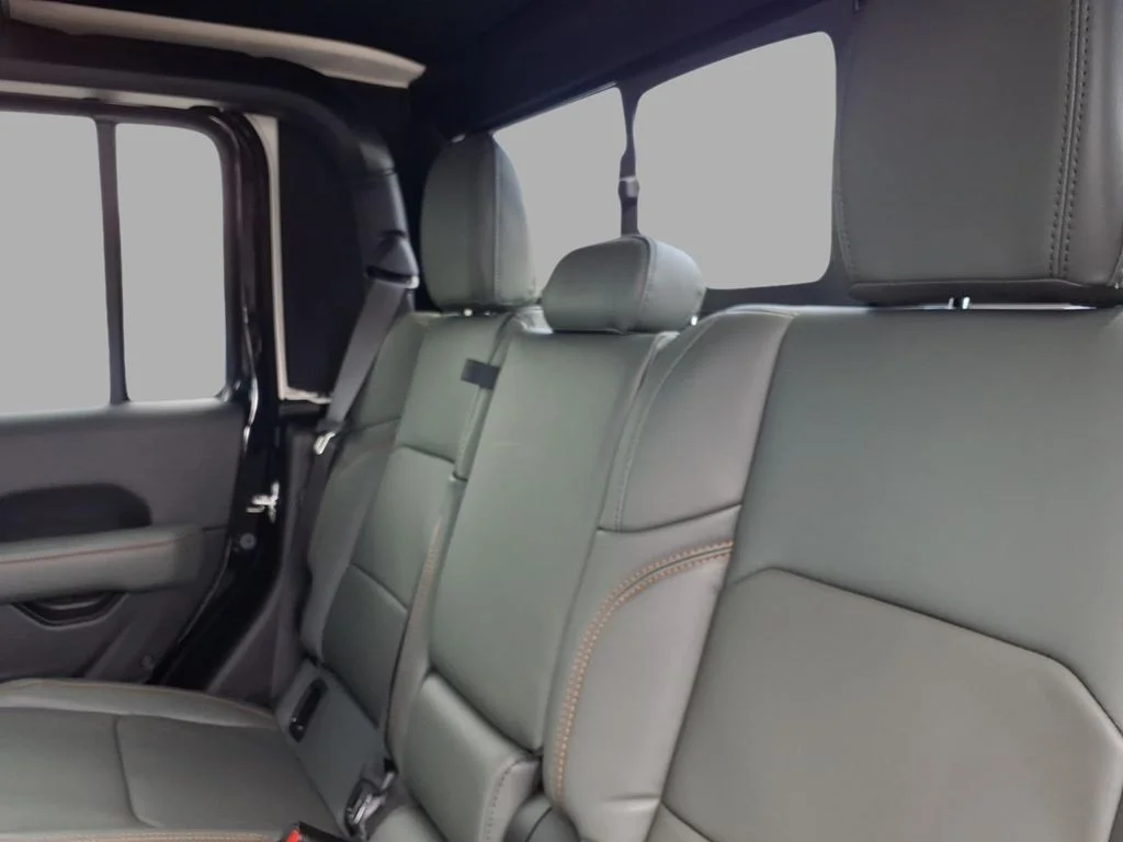 New 2026 Black Clear-Coat Exterior Paint Jeep Mojave X image 7