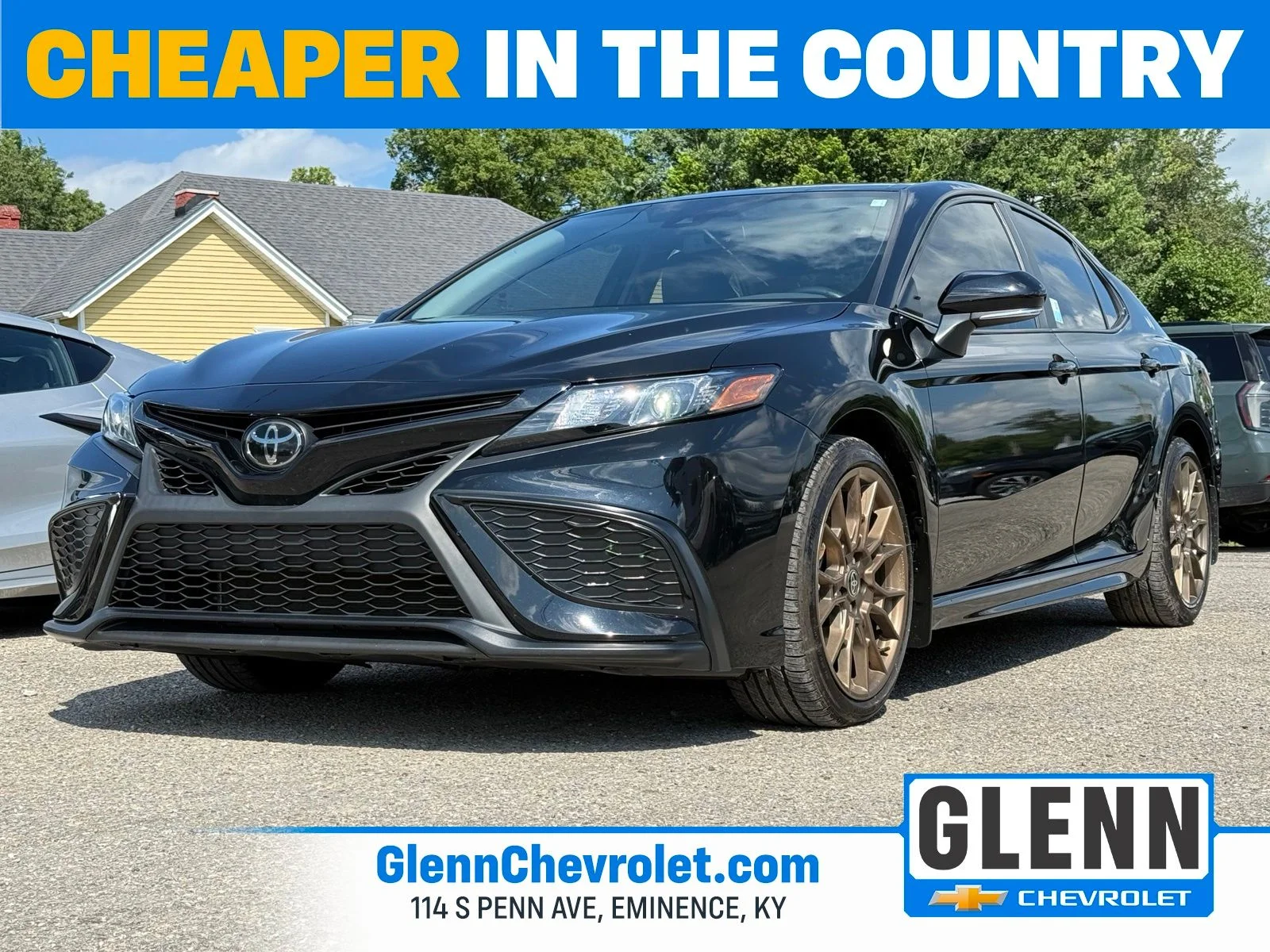 Used 2023 Black Toyota SE Nightshade image 1