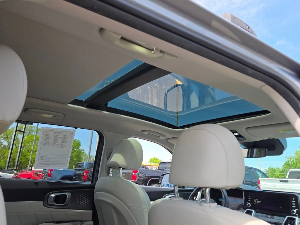 Used 2023 Gray Kia SX Prestige image 9