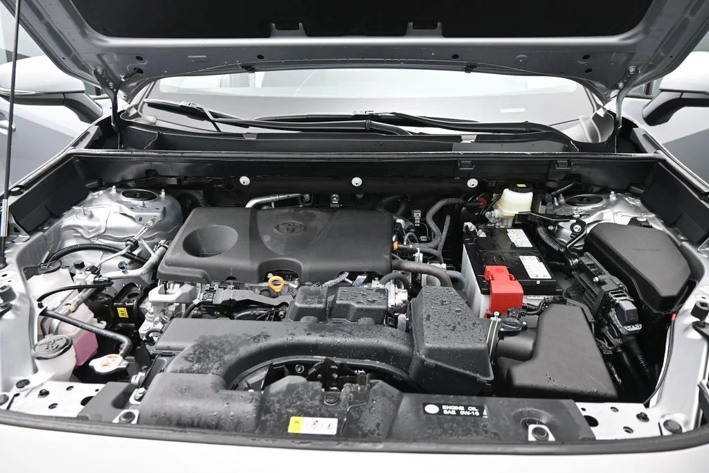 Used 2025 Silver Toyota LE image 23