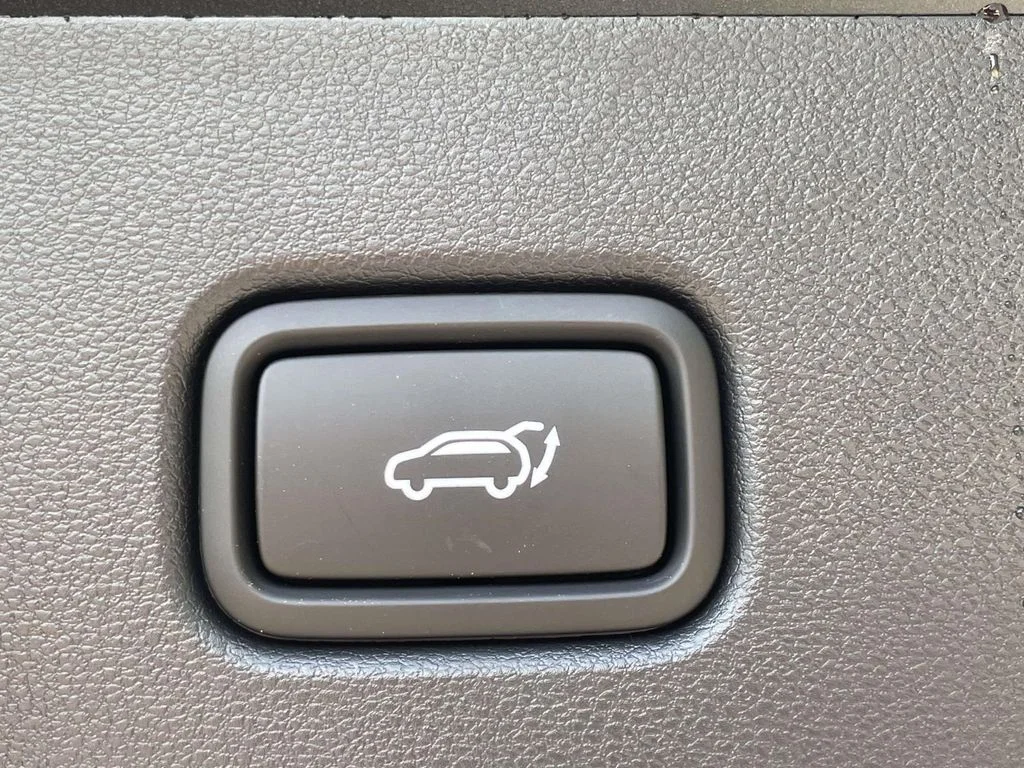 New 2026 Black Hyundai SEL image 9