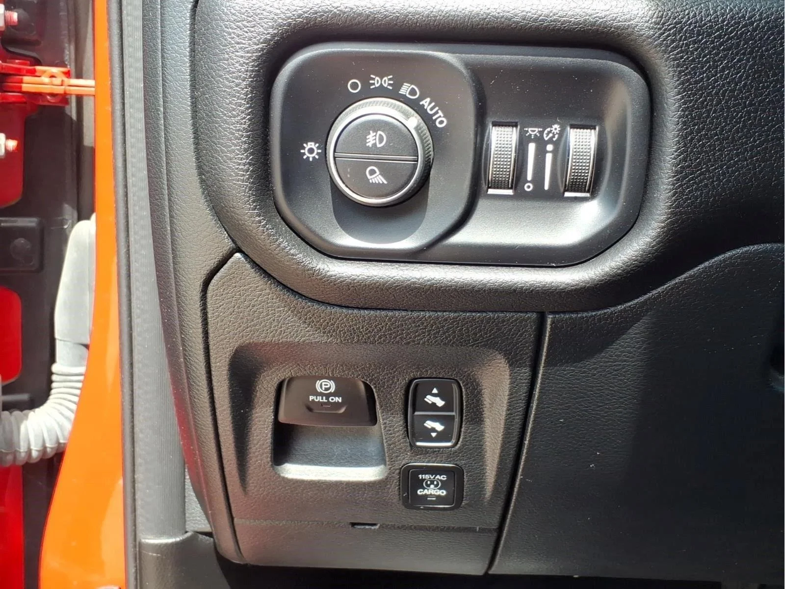 Used 2024  Ram Laramie image 19