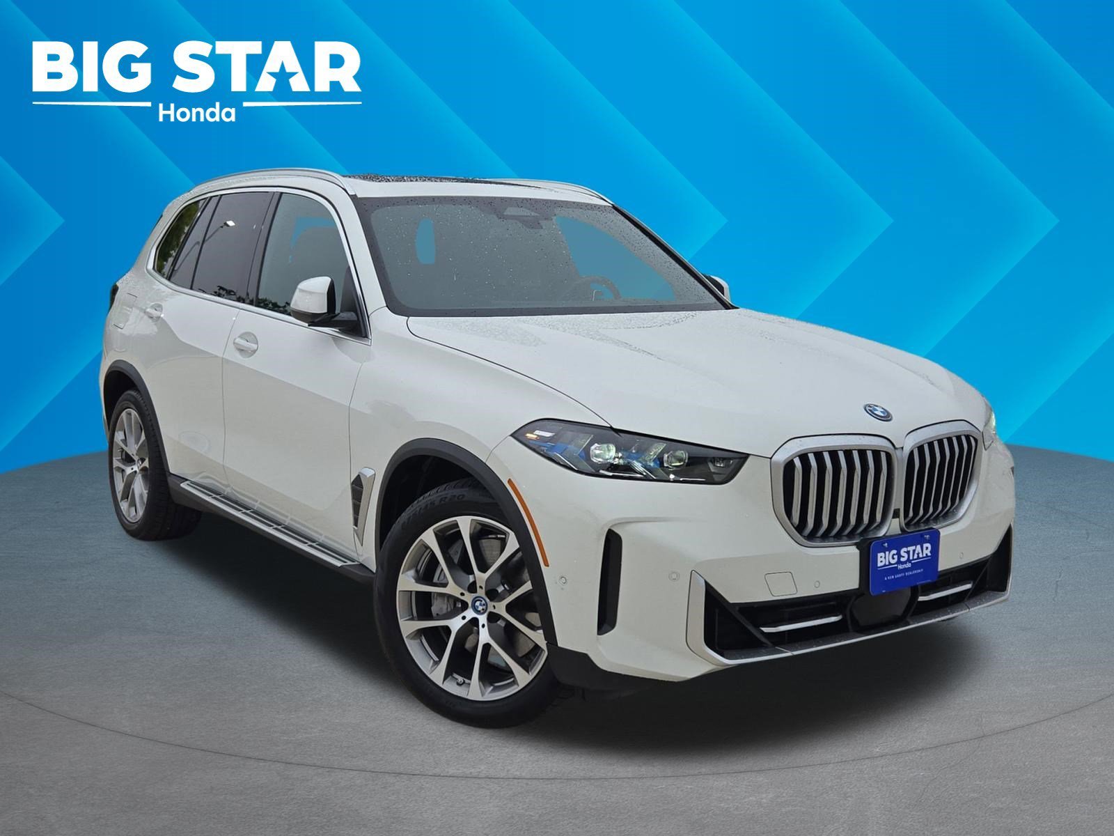 2025 BMW X5 xDrive50e's photo