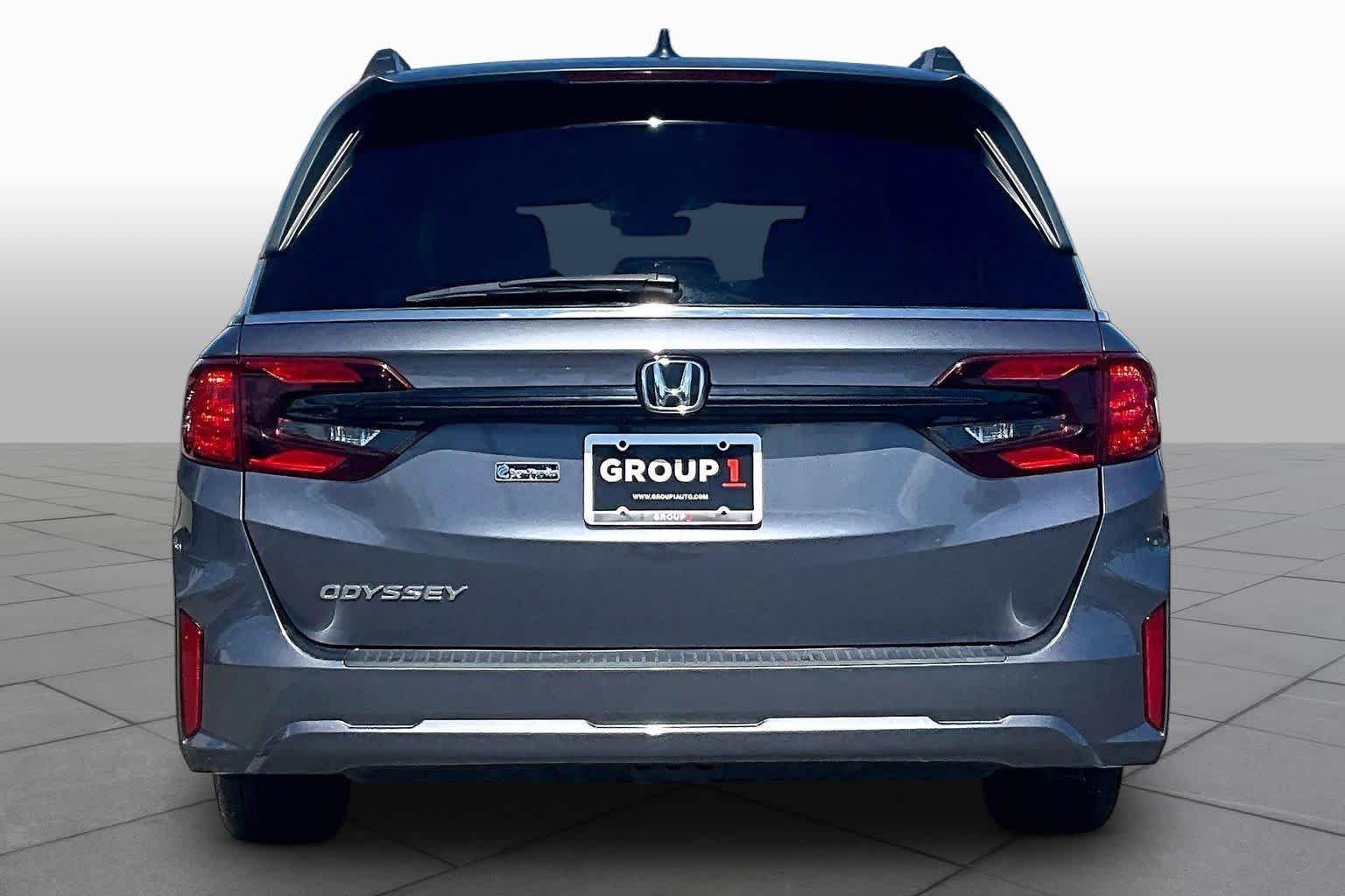 Used 2025 Modern Steel Metallic Honda EX-L image 5