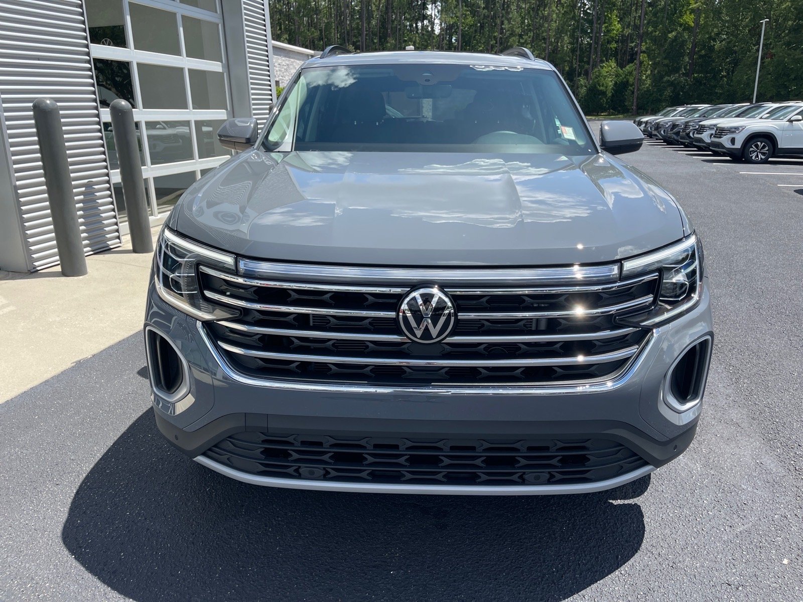 New 2026 Pure Gray Volkswagen SE image 2