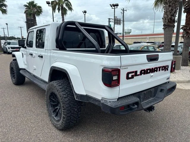 Used 2021 White Jeep Overland image 4