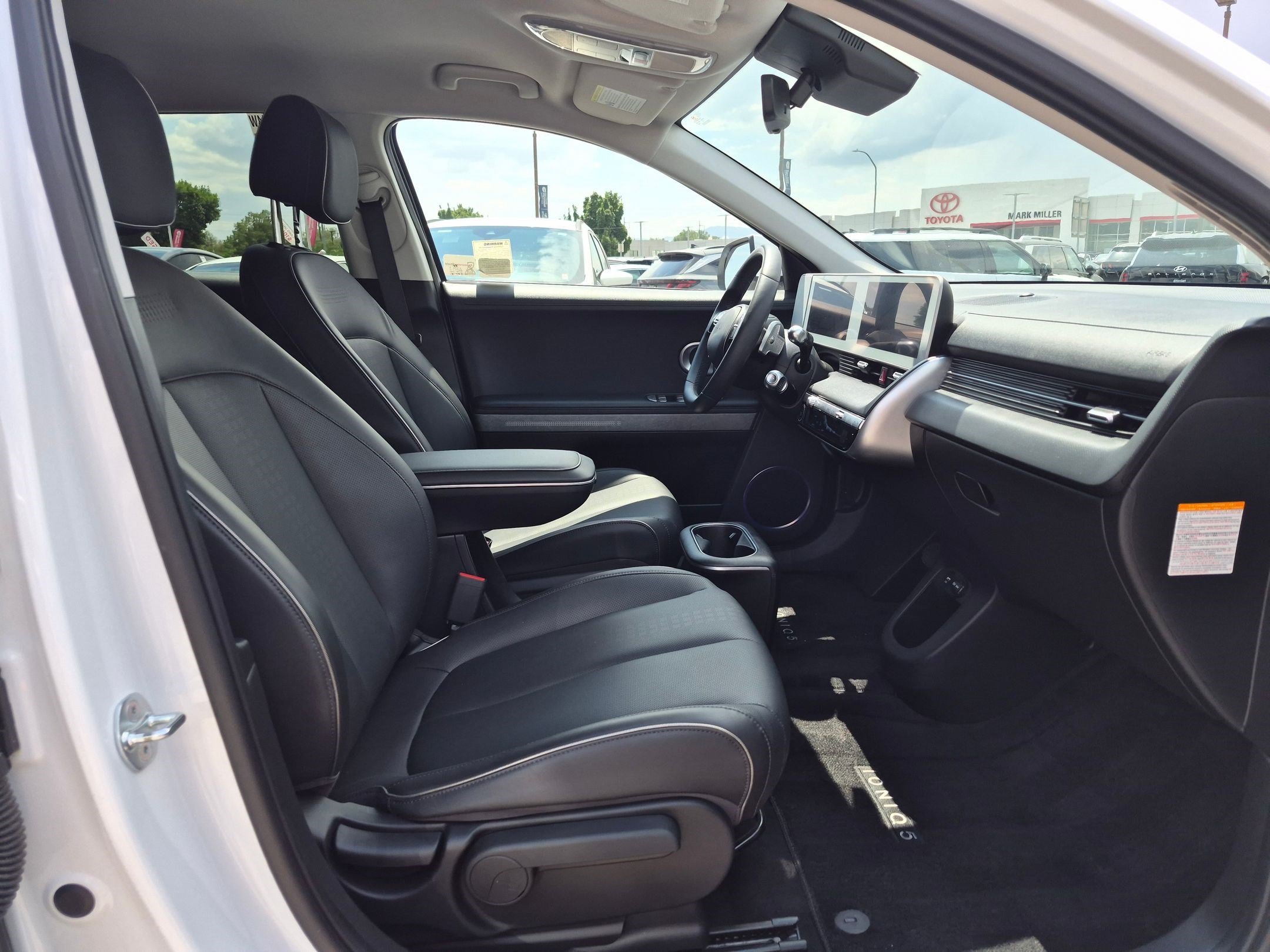 Certified Used 2023 Atlas White Hyundai SEL image 31