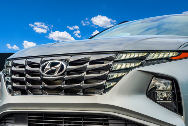 Used 2023 Silver Hyundai SEL image 39