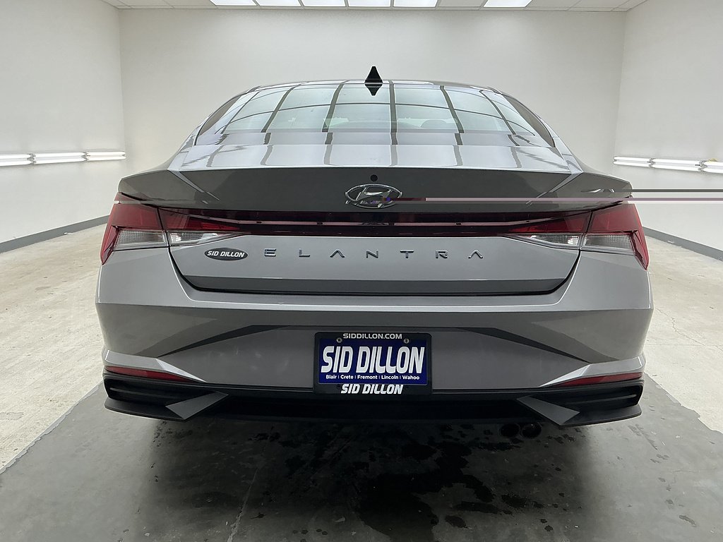 Used 2023 Fluid Metal Hyundai SEL image 5