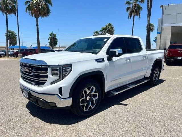 Used 2023 SUMMIT WHITE GMC SLT image 3