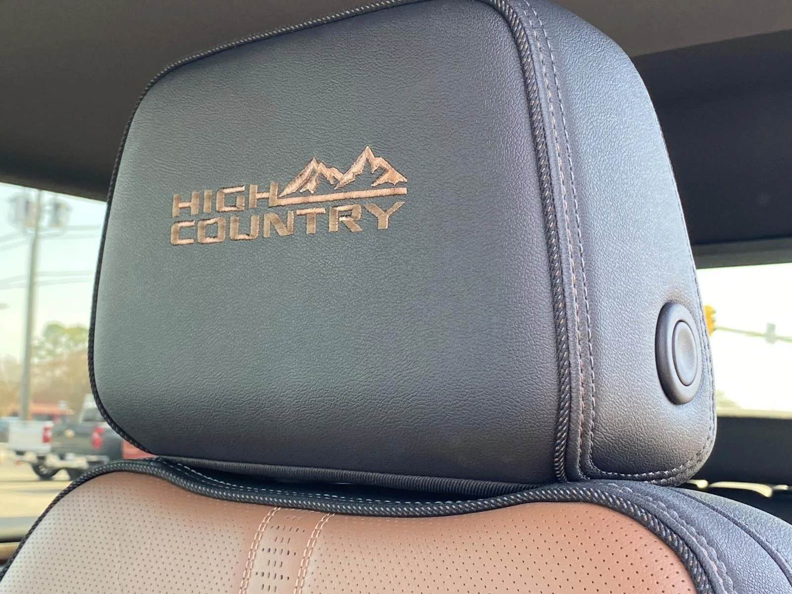 2025 Chevrolet Silverado 2500 HD High Country - Photo 18
