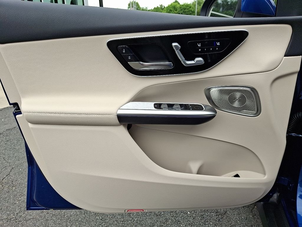New 2026 Starling Blue Metallic Mercedes-Benz GLC 300 image 8