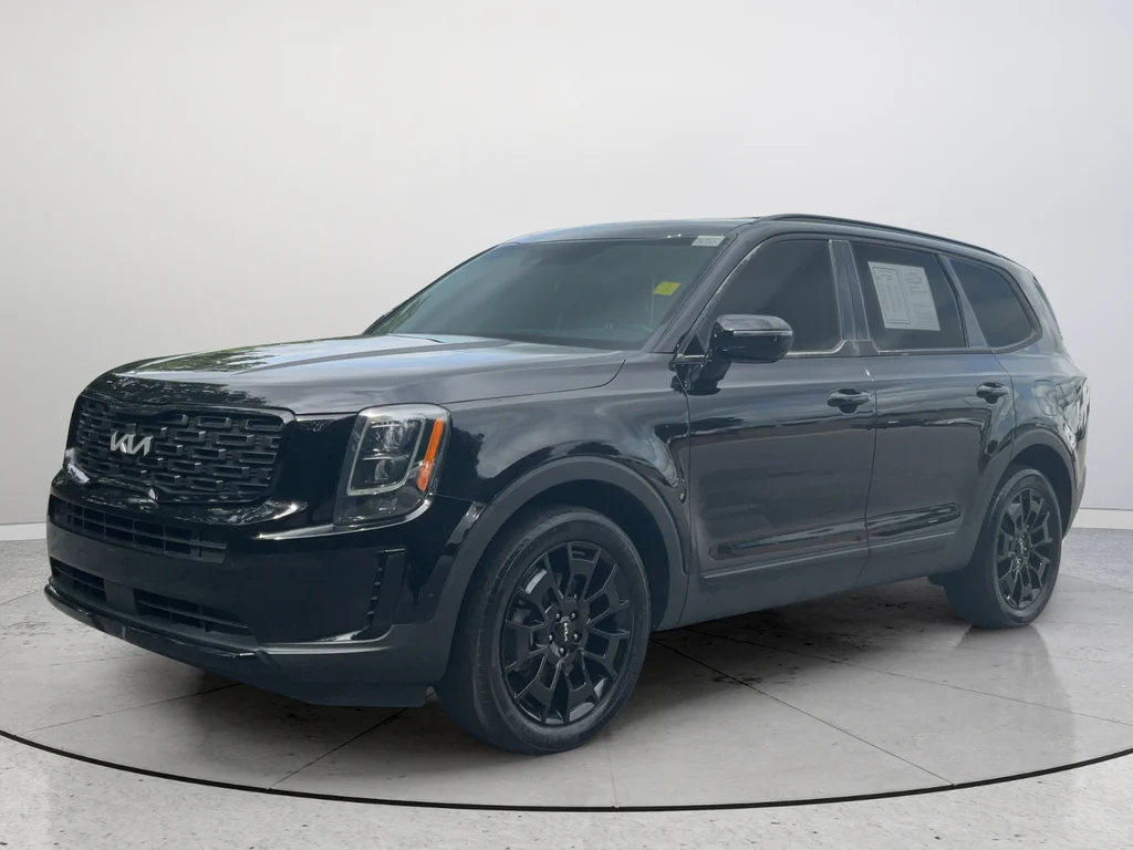 Used 2022 Black Kia EX image 5