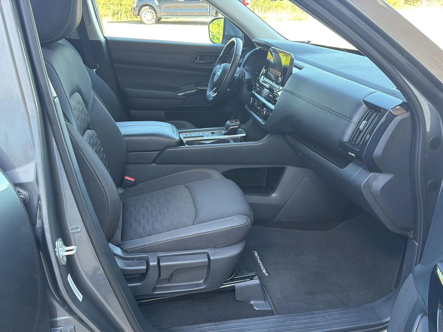 Used 2025 Gun Metallic Nissan SV image 14
