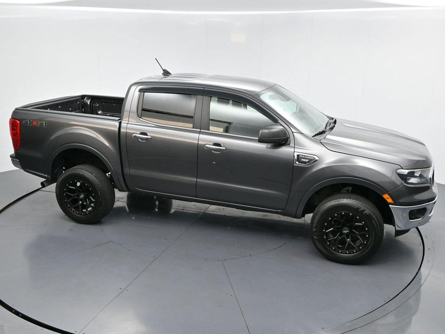 Used 2019 Magnetic Ford XLT image 36