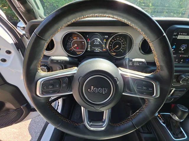 Used 2023 White Jeep Sahara image 14