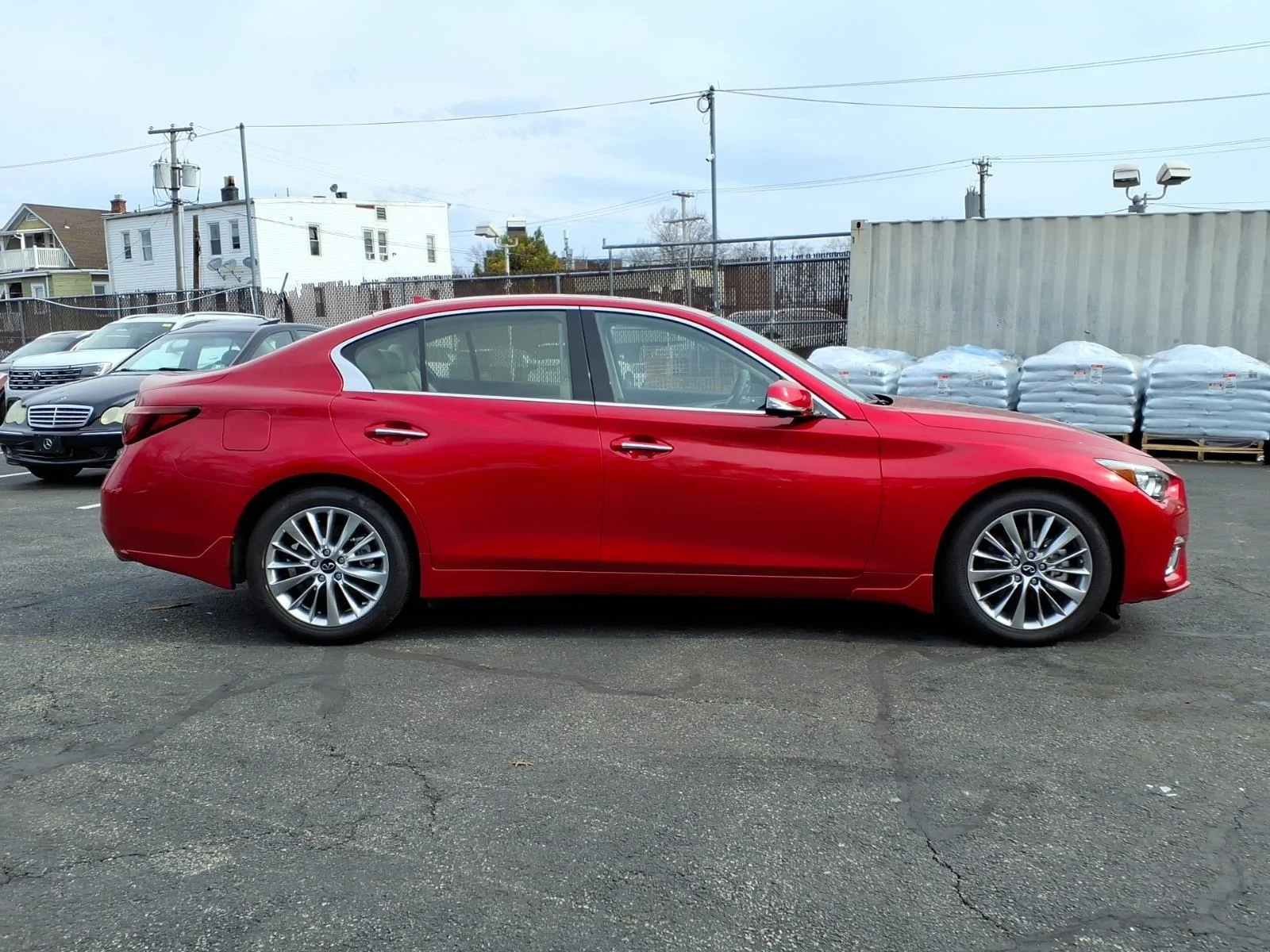 Certified Used 2023 Red INFINITI LUXE image 5