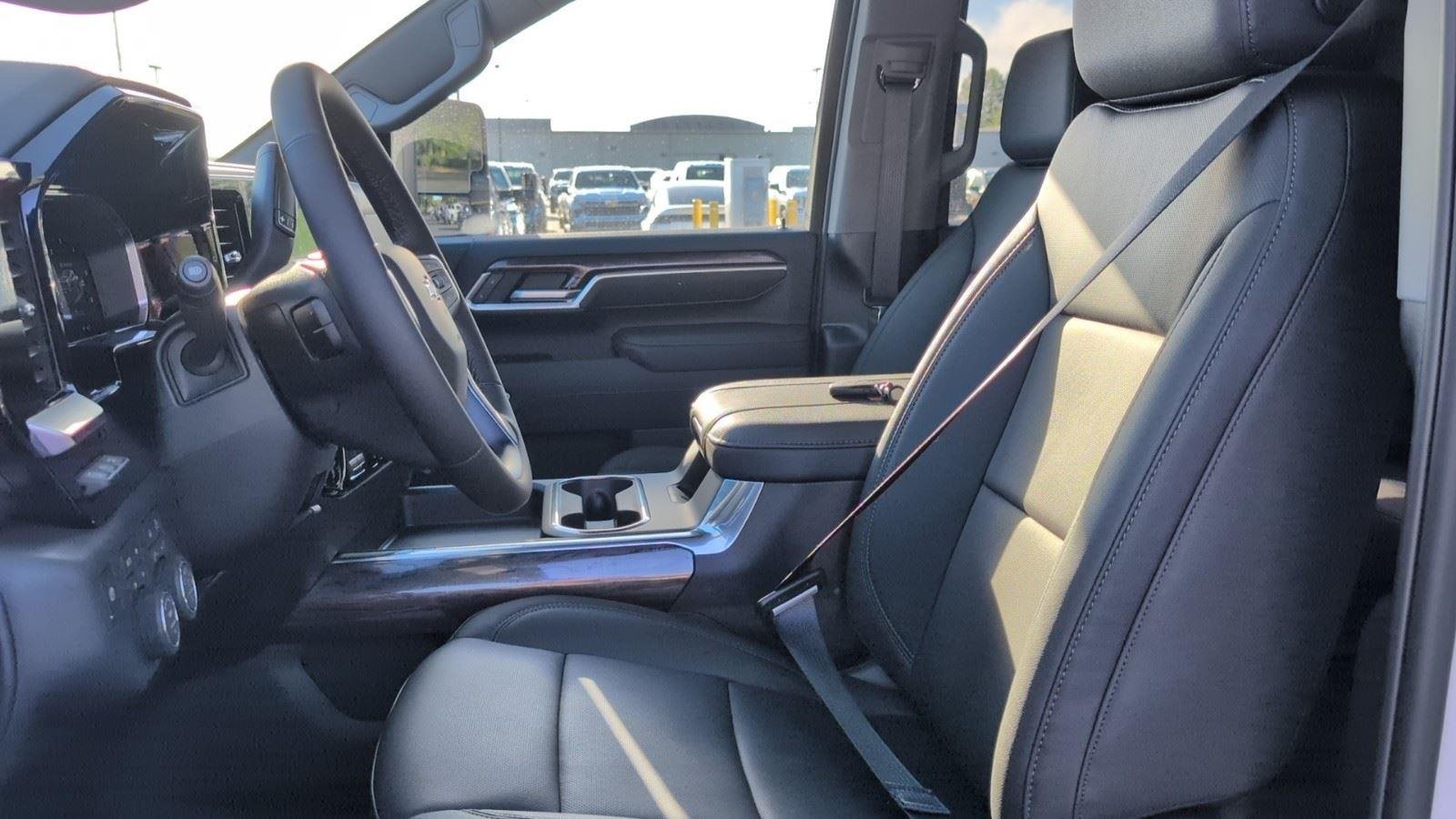 2026 Chevrolet Silverado 2500 HD LTZ - Photo 17