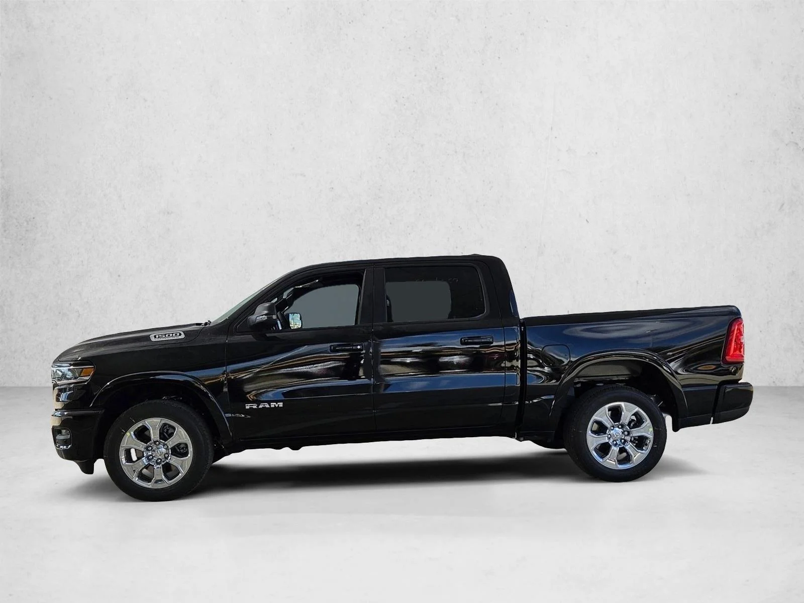 New 2026 Diamond Black Crystal Pearl-Coat Exterior Paint RAM Lone Star image 5