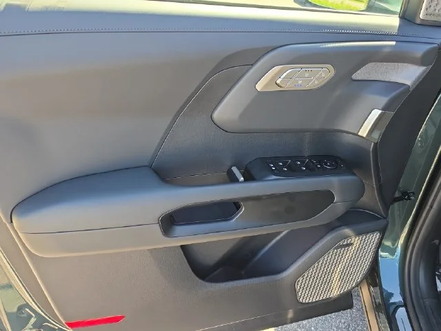 New 2027 Black Jade Green Kia SX image 18