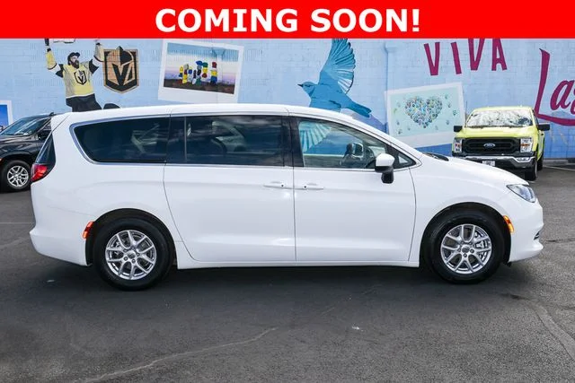 Used 2022 White Chrysler LX image 6