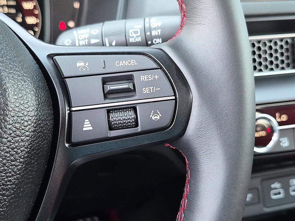 Used 2025 RALLYE RED Honda TYPER image 18