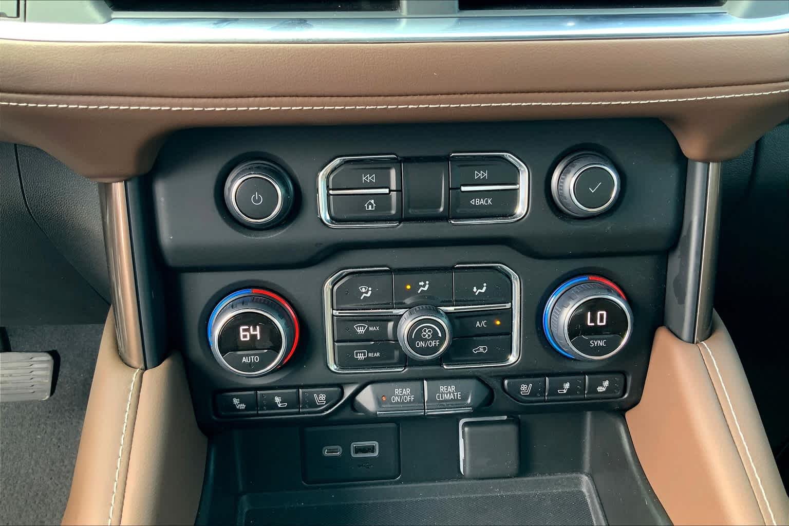 Used 2022 Summit White Chevrolet High Country image 31