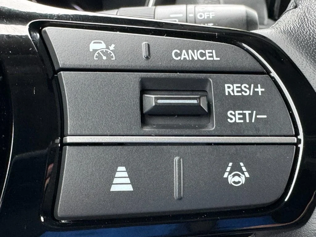 Certified Used 2025 White Honda Touring image 24