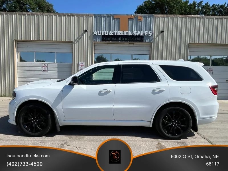 Used 2019 White Dodge R/T Sport Utility 4D image 1