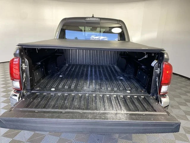 Used 2018 Gray Toyota SR5 image 8